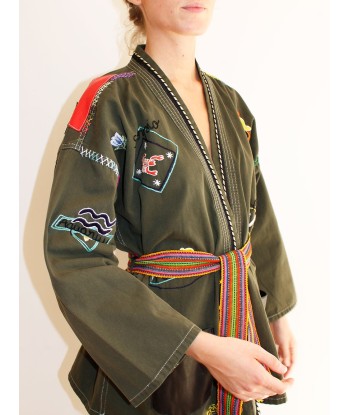 KIMONO ASTRO BRODÉ d'Europe débarque