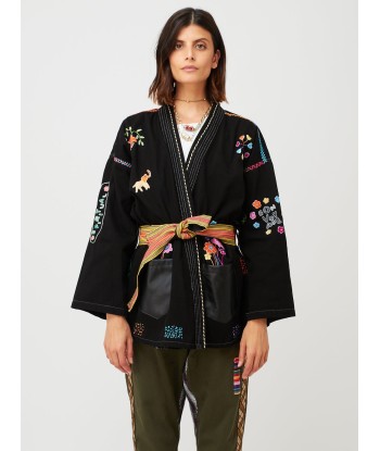 KIMONO BON VOYAGE NOIR s'inspire de l'anatomie humaine