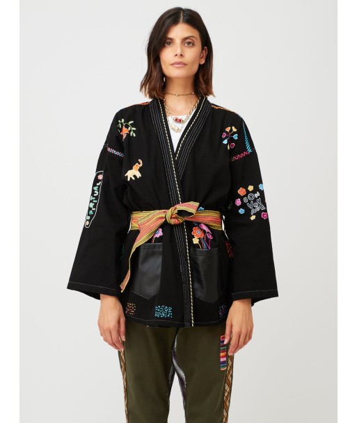 KIMONO BON VOYAGE NOIR s'inspire de l'anatomie humaine